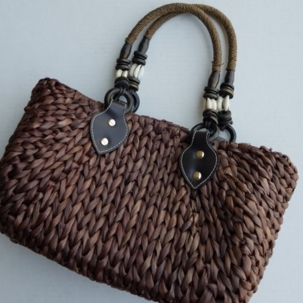 Wicker Tote Bag/ Purse with Seashells on Handles